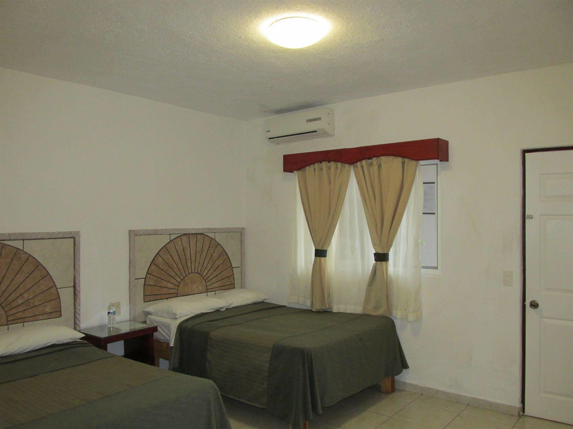 Hotel Albatros Palace Manzanillo Eksteriør billede